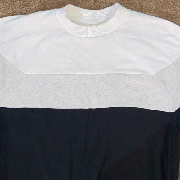 AE SweatShirt - Picture 5 of 6